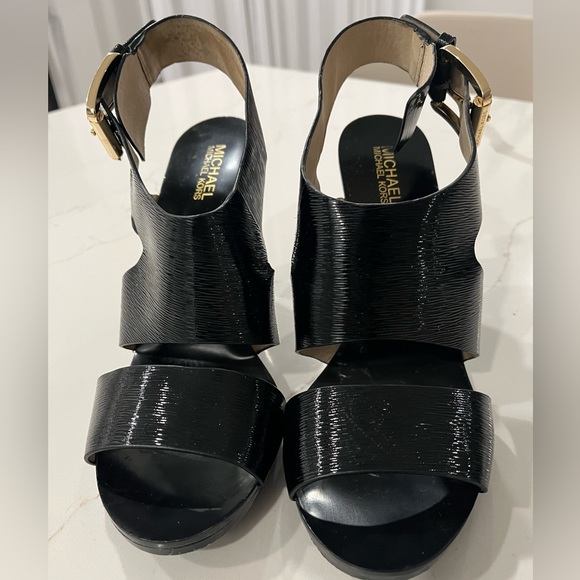 Michael Kors Women Heels size 10M - Picture 2 of 9